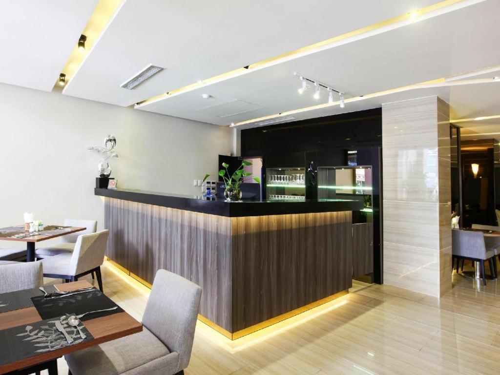 Lavender Boutique Hotel Ho Chi Minh City Bagian luar foto